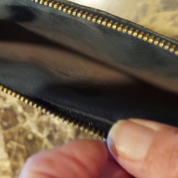 Louis Vuitton Epi Small Bag /Black Pochette Accessoires - Picture 5 of 7